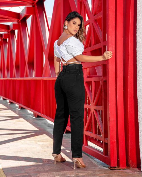 Calça Jeans Feminina Baggy Preta com Cinto Revestido   21379 Unica