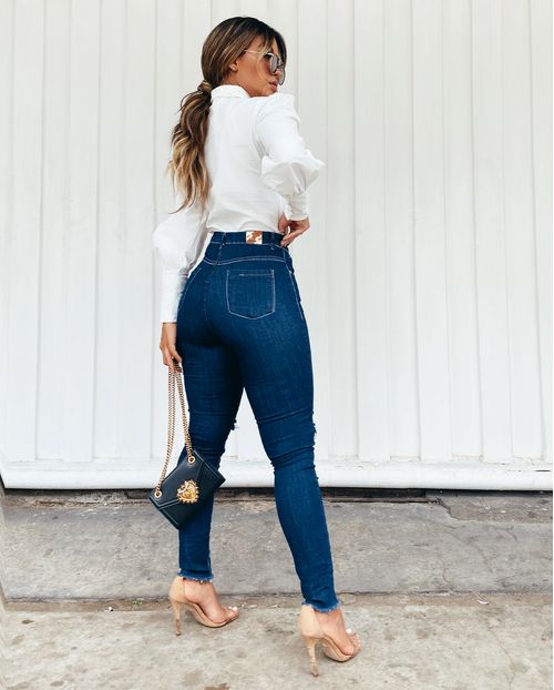 Calça Jeans Feminina Inter com Barra Desfiada e Rasgo No Joelho 20375 Unica