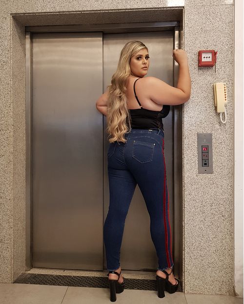 Calça Jeans Feminina Plus com Listra Lateral  15167 Unica