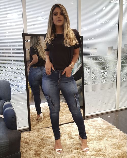 Calça Jeans Feminina Skinny com Bolsos Cargo e Abertura Lateral Na Barra   17304 Unica