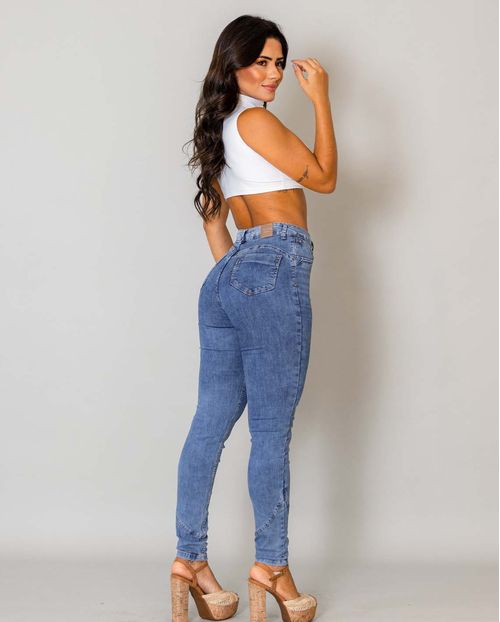 Calça Jeans Feminina Skinny Hot Pants com Recorte Acima da Barra 21788 Média