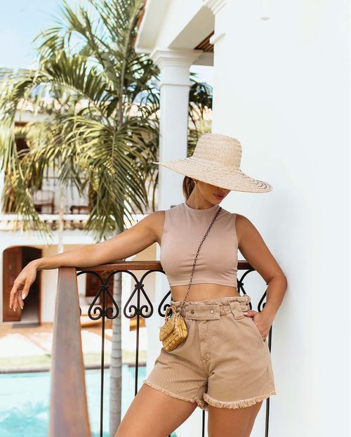 Shorts  Feminino Clochard com Detalhe No Cós Cáqui   21387 Bege