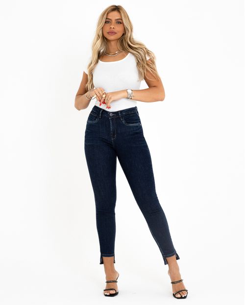 Calça Jeans Feminina Skinny Intermediária com Barra Mullet   21872 Amaciado