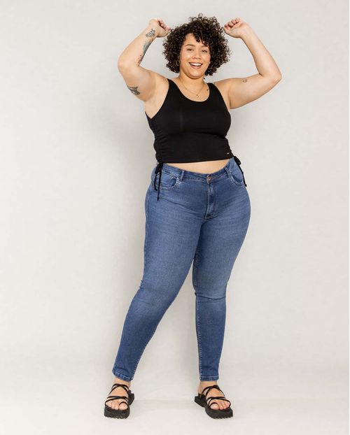 Calça Jeans Feminina Skinny Plus Size com Botão de Pressão No Passante Largo Traseiro  22313 Média