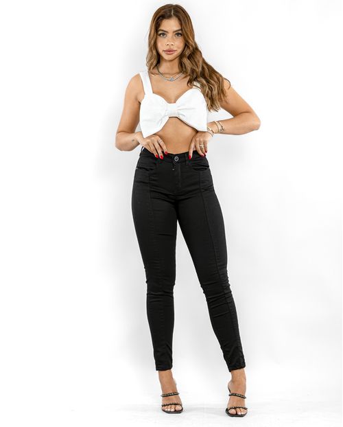 Calça Jeans Feminina Intermediaria com Nervura Frontal Na Barra   22469

 Preto