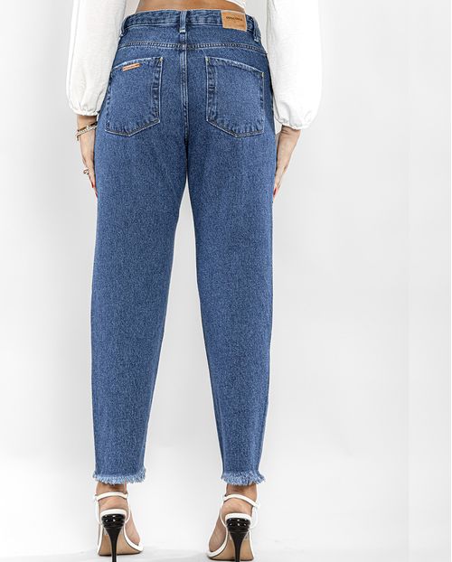 Calça Jeans Feminina Mom com Botões Na Vista e Barra Desfiada  22602 Escura