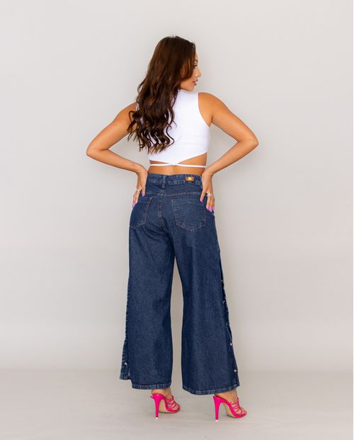 Calça Jeans Feminina Cropped Flare com Botões Na Barra Escura 21019 Escura