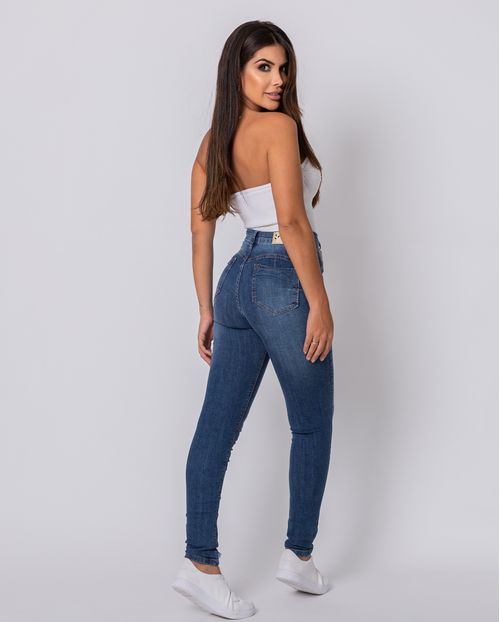 Calça Jeans Feminina Skinny Hot Pants com Recorte Desfiado Na Barra 21948 Escura