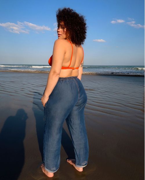 Calça Jeans Reta Plus Size Feminina com Elastico No Cós 22996 Escura