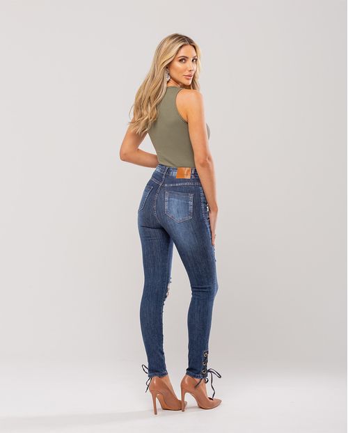 Calça Jeans Feminina  Hot Pants com Abertura Lateral Na Barra e Cordão 21536 Escura