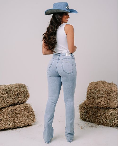 Calça Jeans Flare Feminina Cintura Média com Bordado e Aplicação 24249 Clara