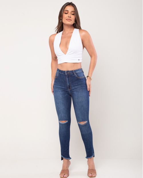Calça Jeans Feminina Skinny Hot Pants com Barra Irregular Desfiada 21015 Escura