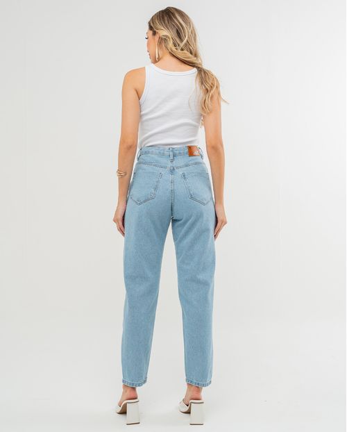 Calça Jeans Feminina Mom com Rasgos Na Perna  22496 Clara