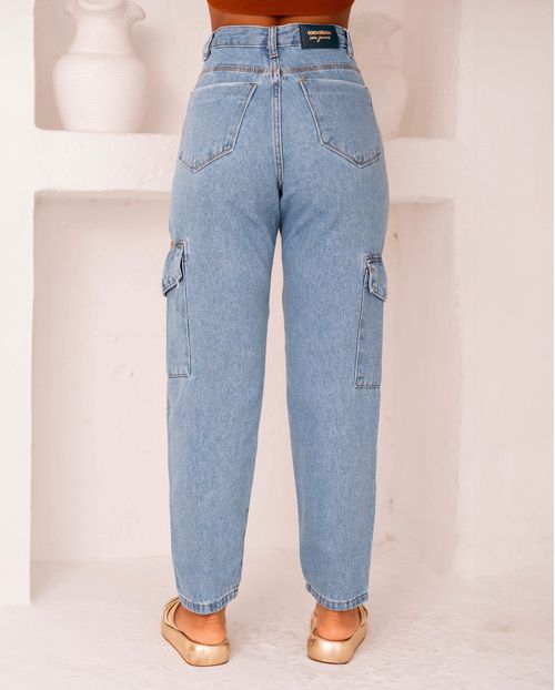 Calça Jeans Mom Cargo Feminina Cintura Alta Recorte Na Perna 22766 Média