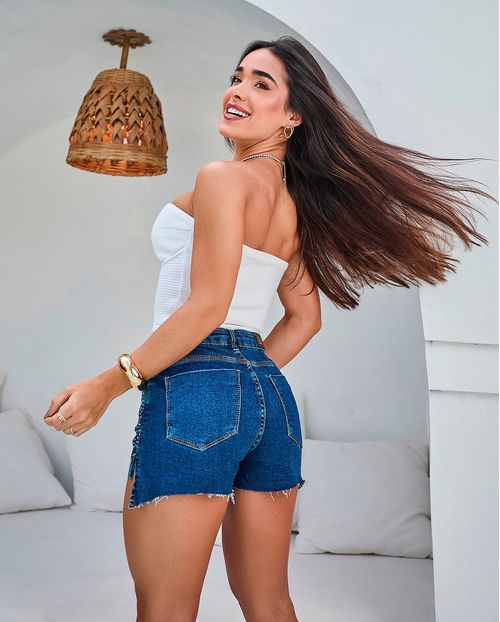 Shorts Feminino Boyfriend com Recorte e Aplicação de Strass 22498 Escura