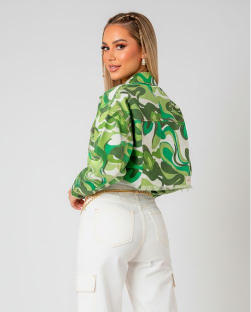 Jaqueta Feminina Cropped Oversize com Barra Desfiada  22525 Estampado Verde